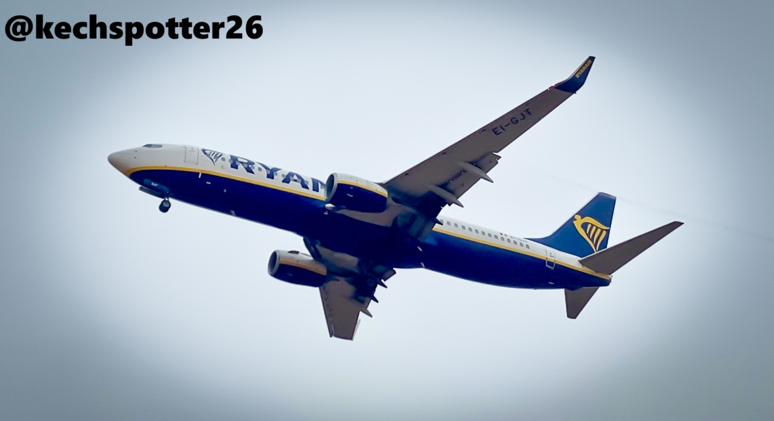 @kechspotter26 Ryanair 737-800 pic